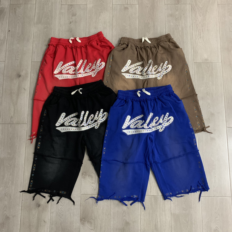 Celana Pendek Kasual Pria VALL - Embroidery Motif ulasan dan harga