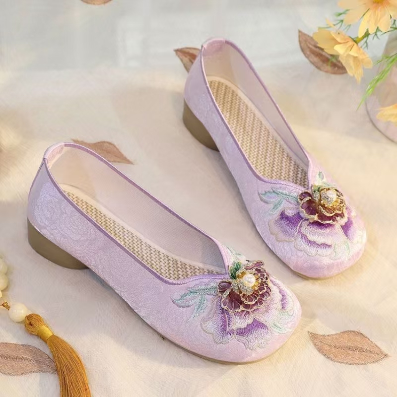 Sepatu Kain Bordir Hak Rendah  - Embroidery Canvas ulasan dan harga